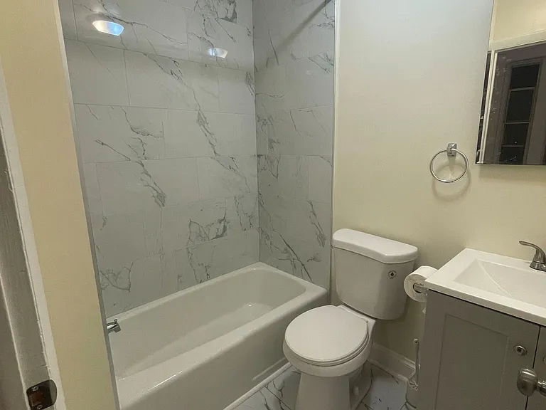 3007 N Calvert St — Photo 4