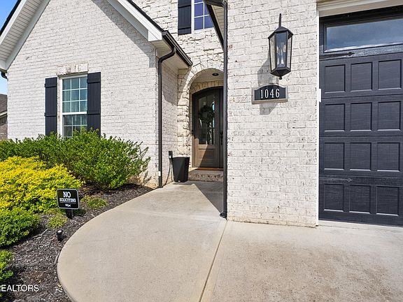 4th image of 1046 Westland Creek Blvd
