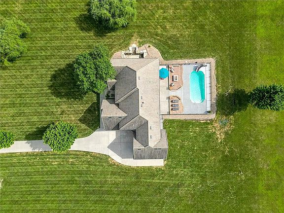 2nd image of 9816 S Stonehaus Dr
