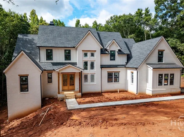 242 Carriage Avenue, Jefferson, GA 30549