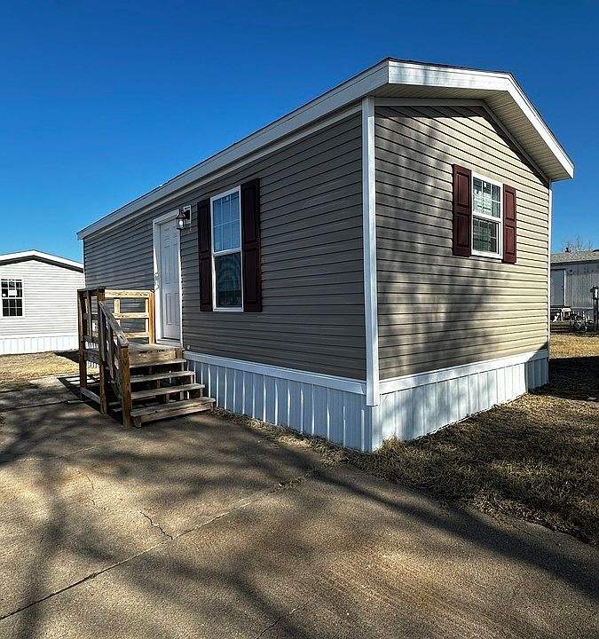 1st image of 124 Safari Dr #124S