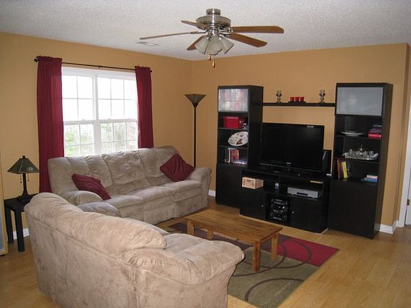 3rd image of 5864 Sparrow Dr