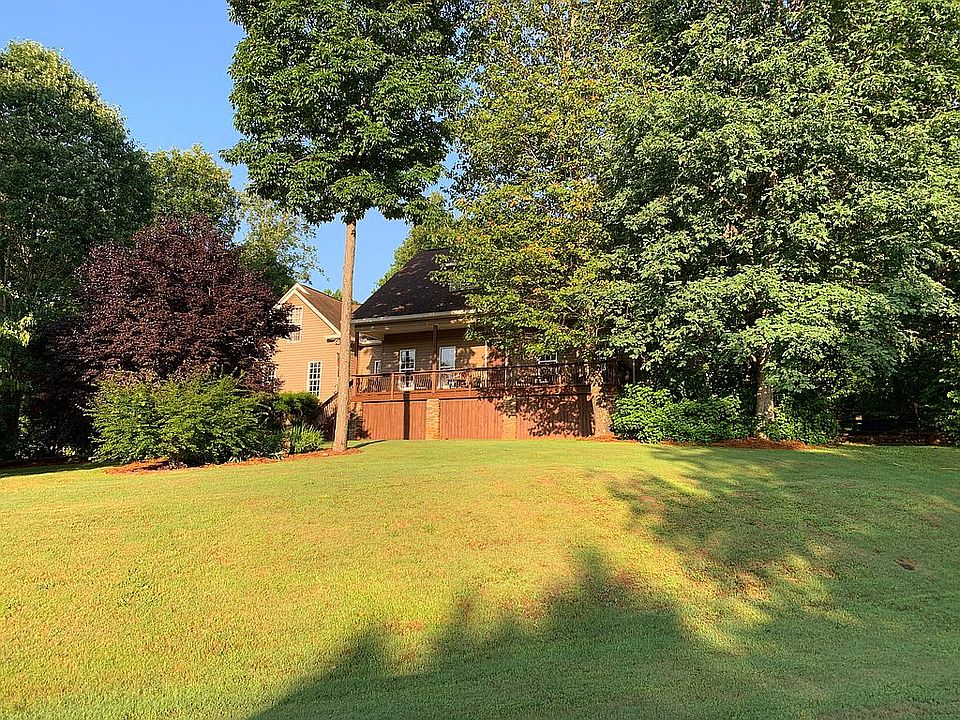 1st image of 135 Black Duck Ln