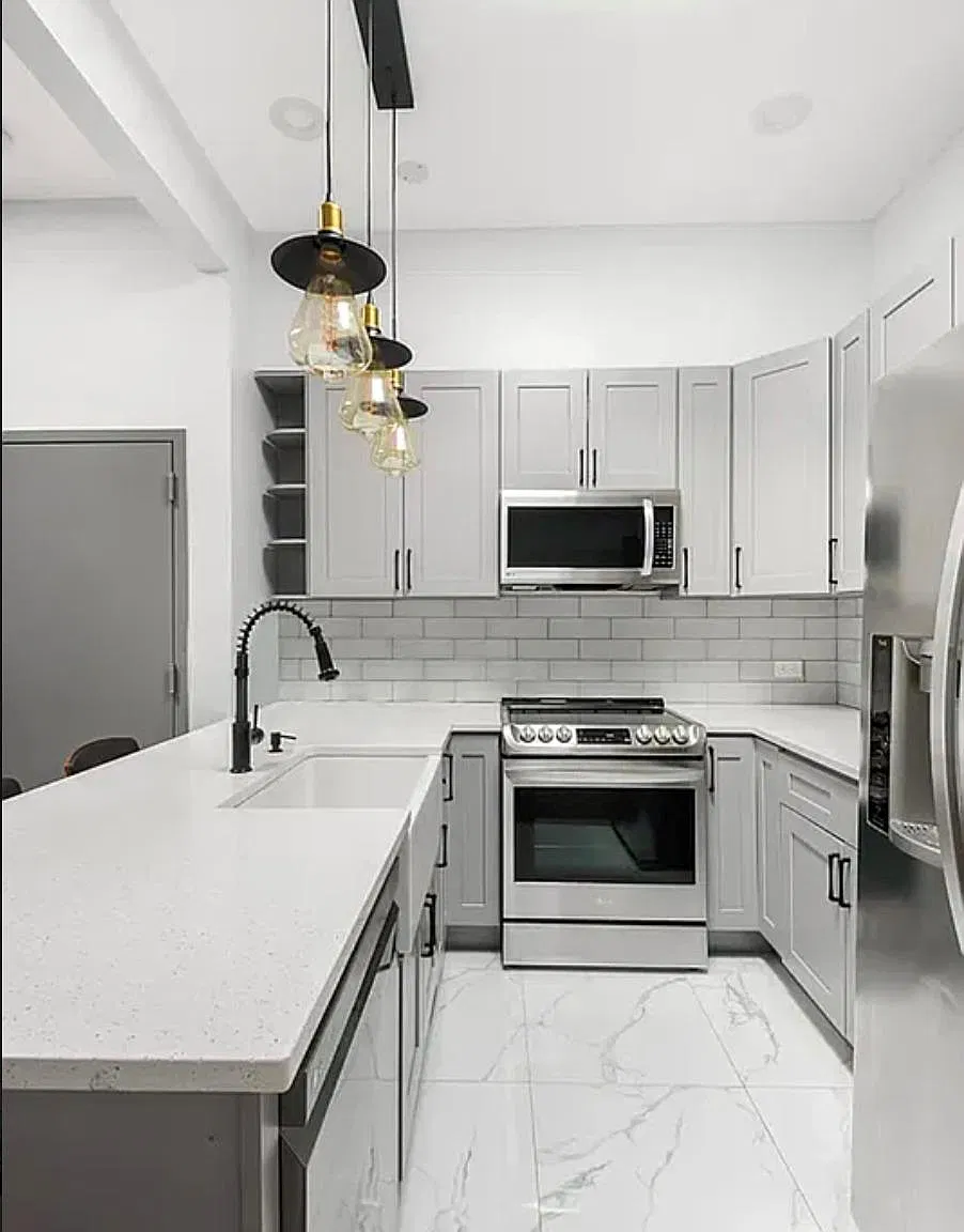 2 bed, 2.0 bath, 2900 sqft, $3,595 — Photo 1
