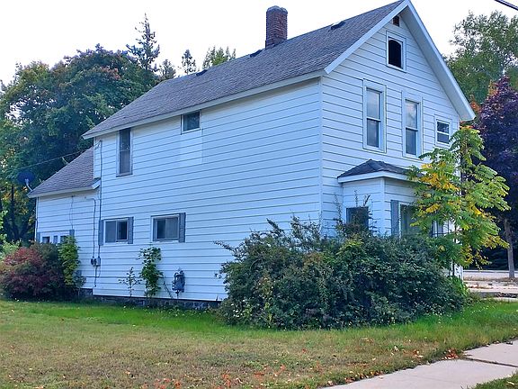 4th image of 393 W Erie St