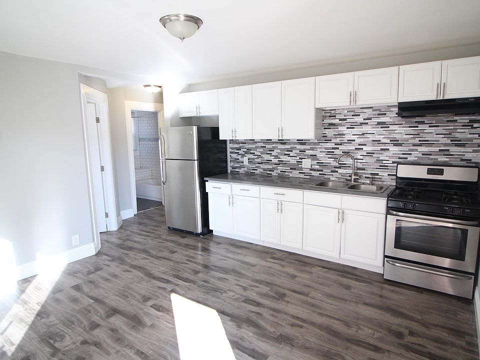 1st image of 1428 Echo Park Ave