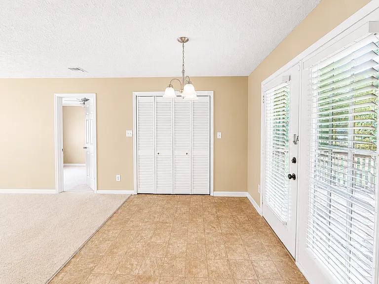 3260 Ridgecrest Dr — Photo 15