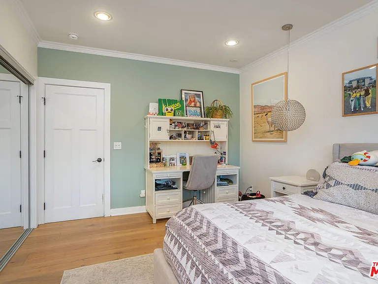 4203 Babcock Ave — Photo 25
