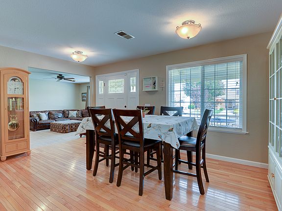 3rd image of 7617 Santa Maria Ct