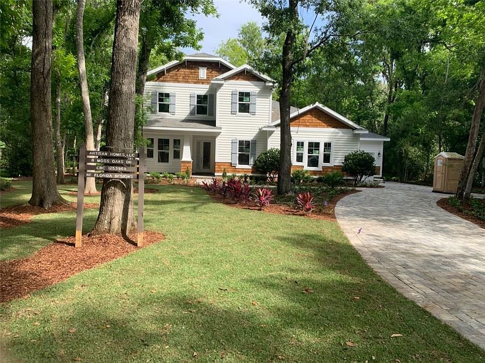 1st image of 8 Moss Oaks Dr