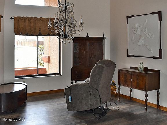 5th image of 5088 Merrifield Ct