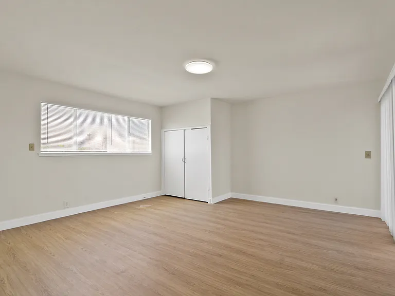8801 Monterey Cir — Photo 4