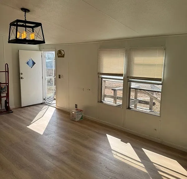 4019 Kelly Ct — Photo 37