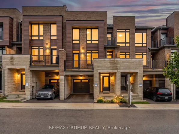 15 Gunton St, Aurora, ON L4G 0C5