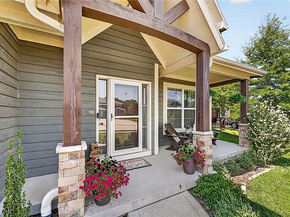 4th image of 1800 Knoll Creek Ln