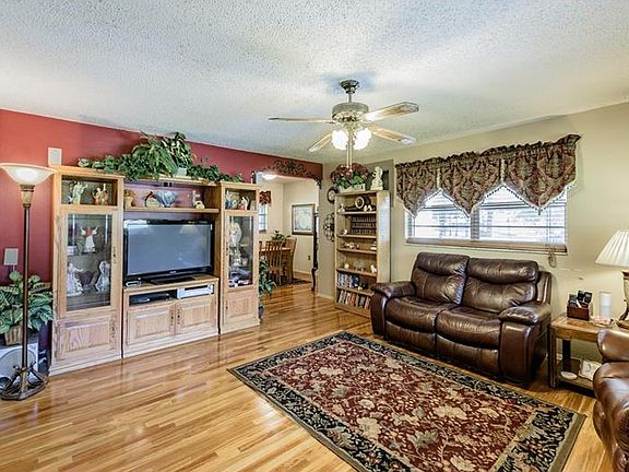 3rd image of 6065 Hilltop Ln E