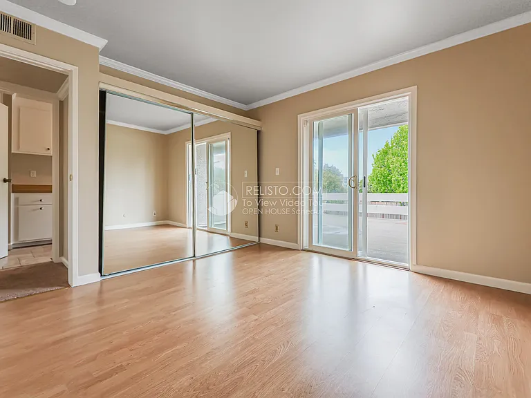 448 Fathom Dr — Photo 15