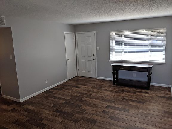 2nd image of 1741 Muriel St NE