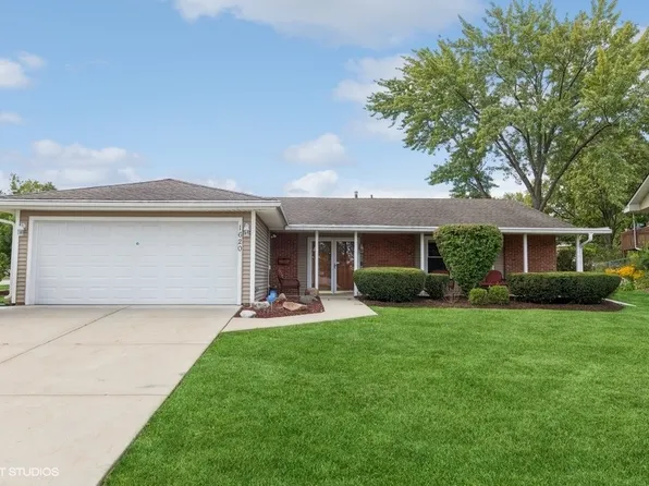 1620 Glen Lake Rd, Hoffman Estates, IL 60169