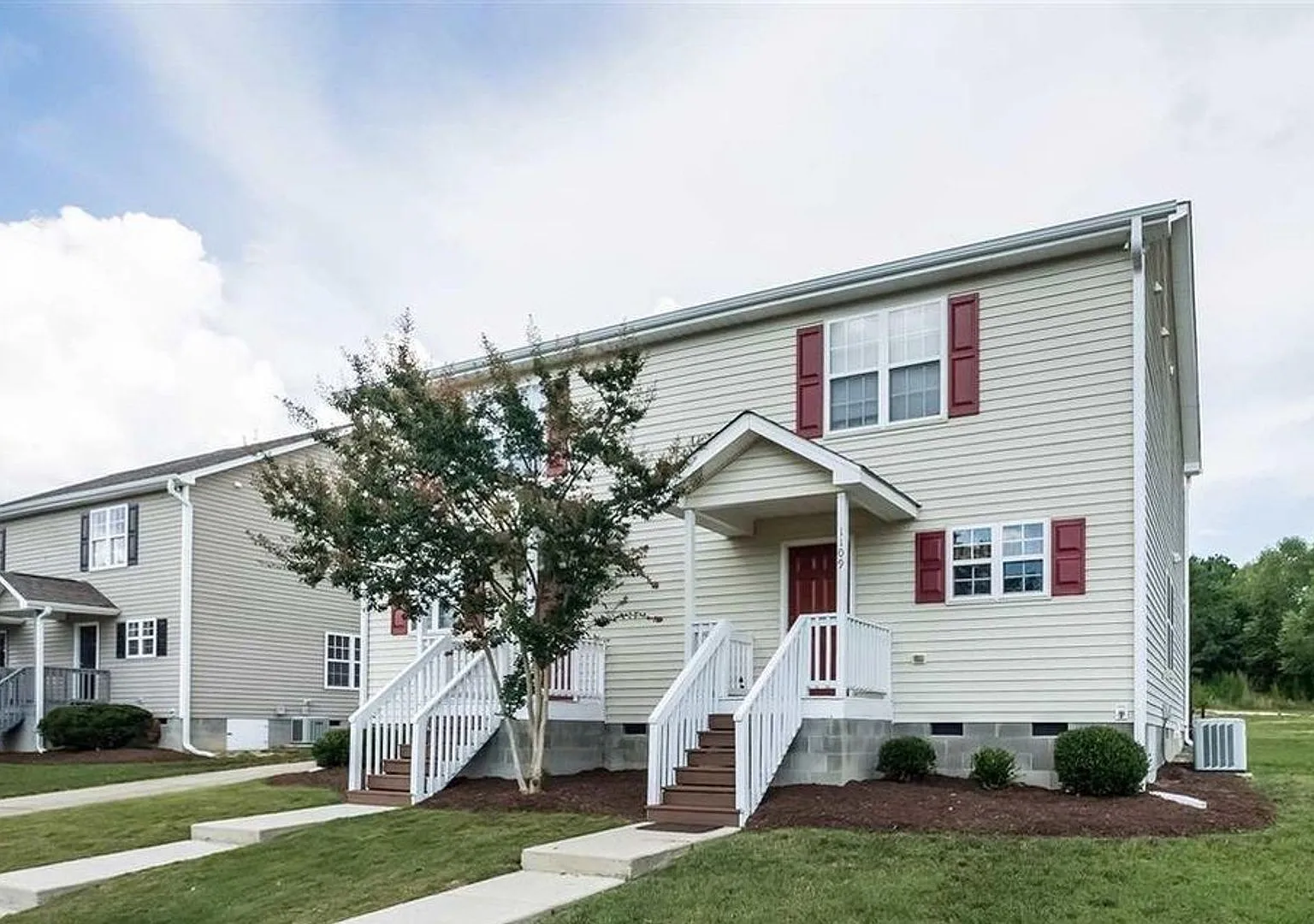 Three Bedroom Home! — Photo 3