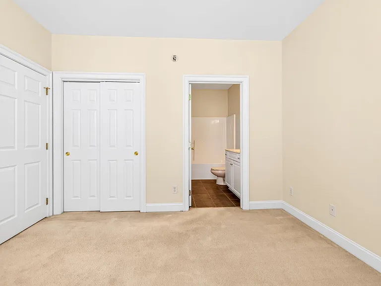 949 Glenwood Station Ln #101 — Photo 9