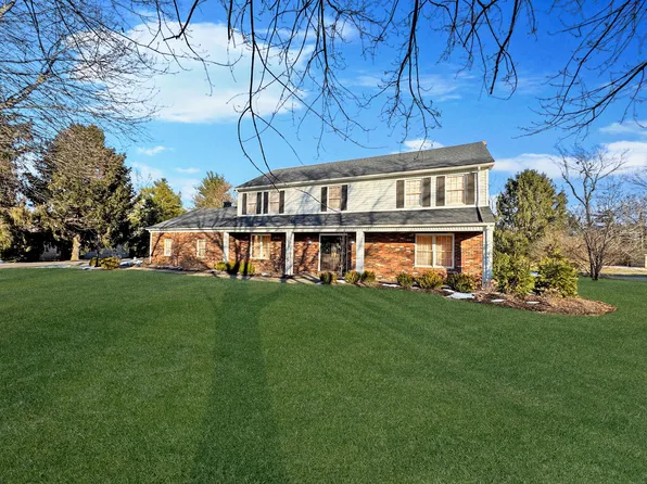 1102 Secretariat Dr E, Danville, KY 40422