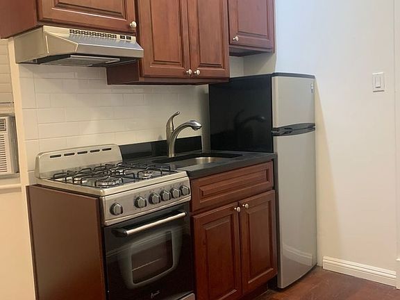 2nd image of 132 E 17th St APT 23