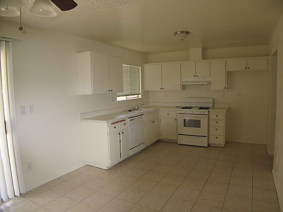 Useful &#38; Open Kitchen