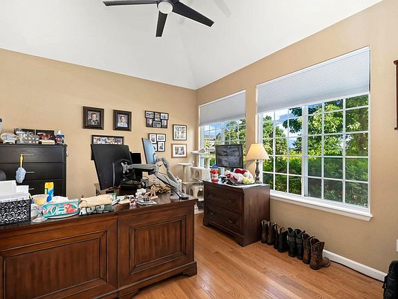 3rd image of 3774 Brunner Blvd