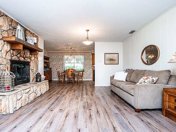 4th image of 701 E Allison Ave