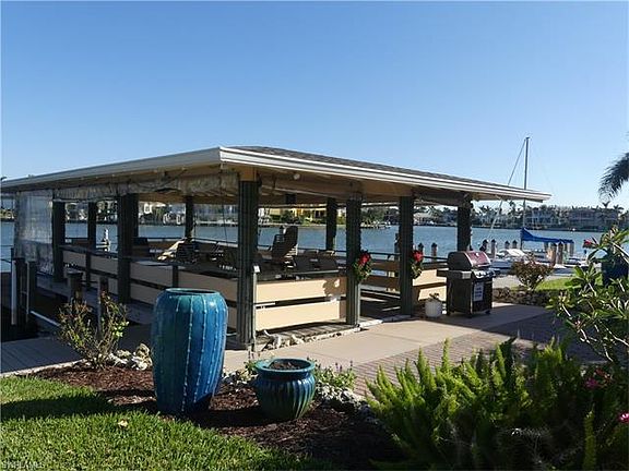 4th image of 3400 Gulf Shore Blvd N #6