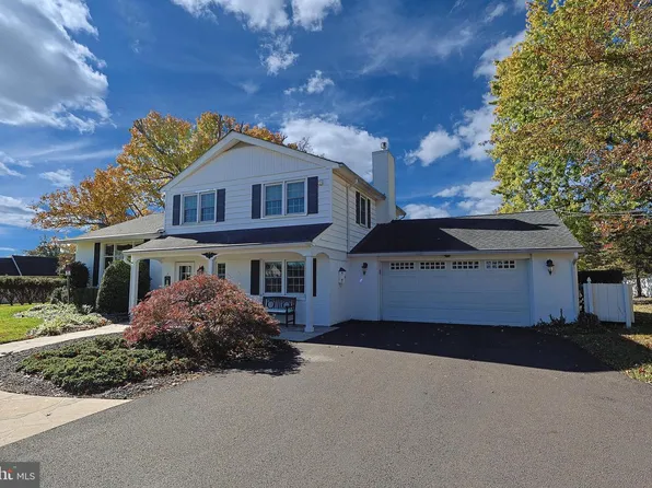 3632 Bristol Rd, Chalfont, PA 18914