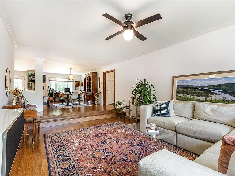 1 Forest Rd — Photo 3