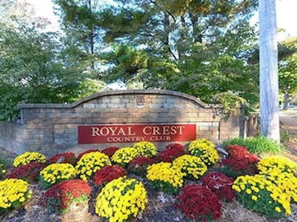 16 Rainbow Pond Dr APT D1, Walpole, MA 02081
