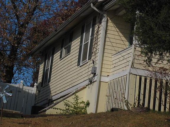 2nd image of 28 Fernridge Ave