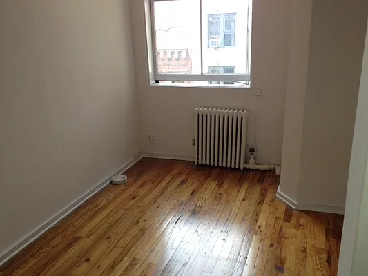 Rented by Cast Iron Real Estate | media 11