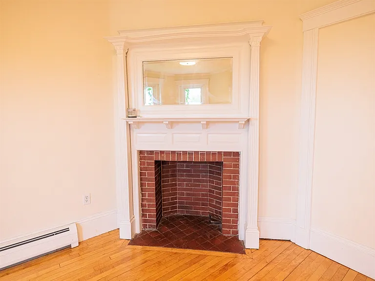 315 Harvard St #8 — Photo 10