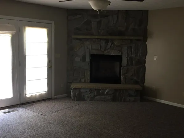 890 Tremont St, Morgantown, WV 26505