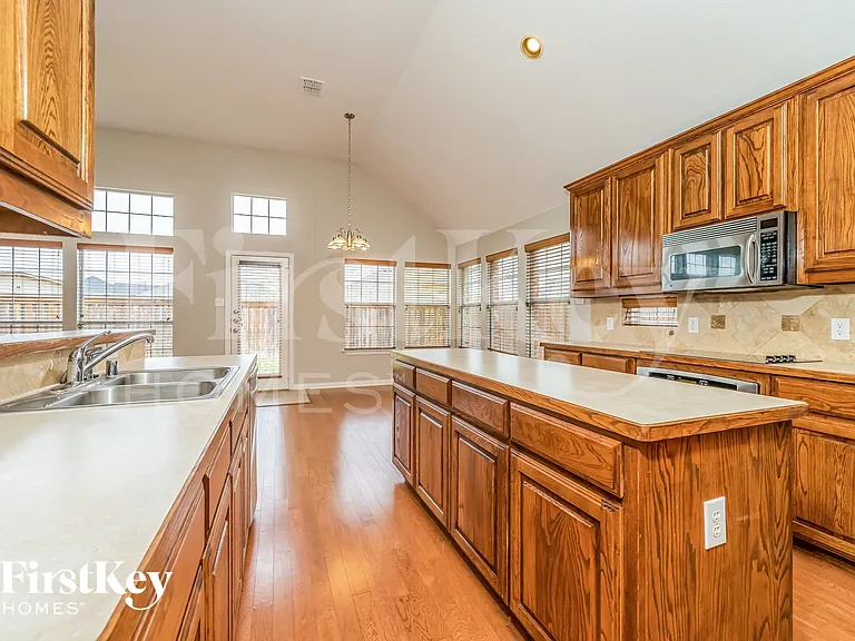 4301 Palmer Dr — Photo 6