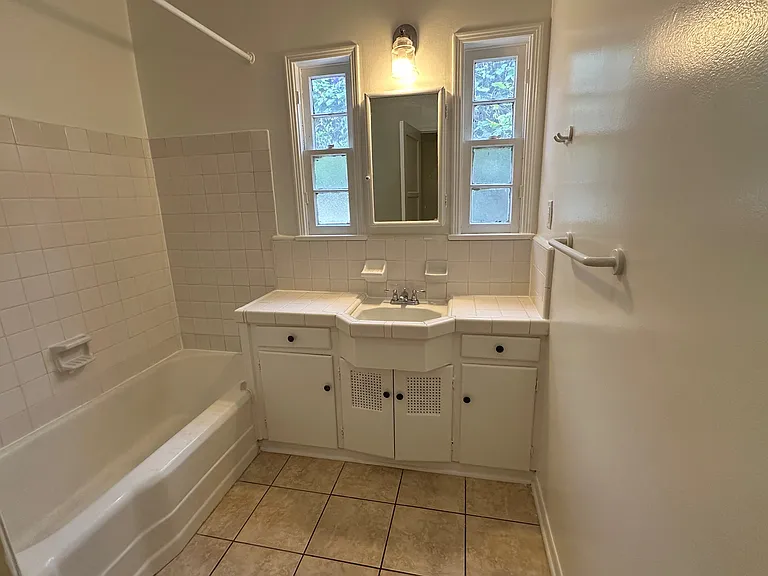 4296 Tujunga Ave — Photo 18