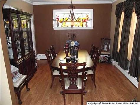 3rd image of 69 Duer Ln