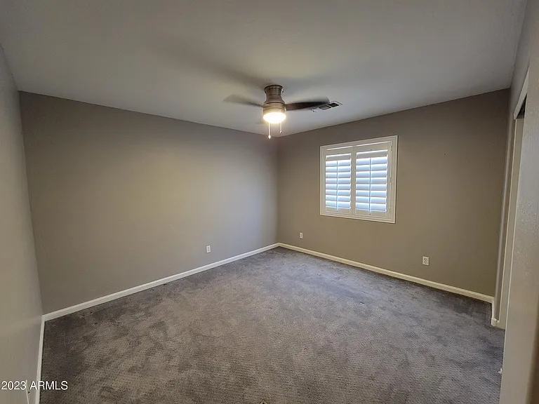 758 W Oxford Ln — Photo 11