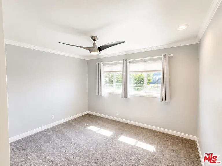 4128 Elizabeth Ct — Photo 4