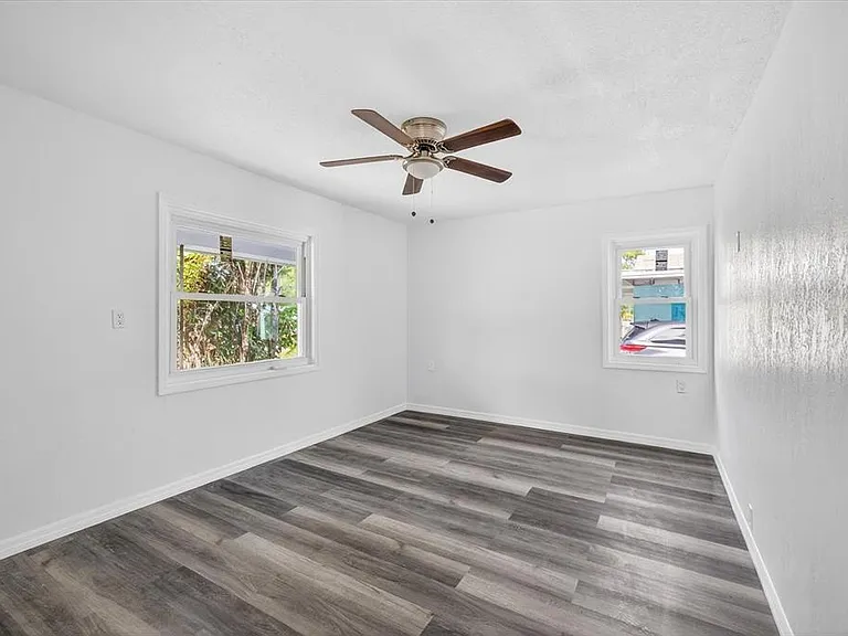 5801 Magnolia St N — Photo 10