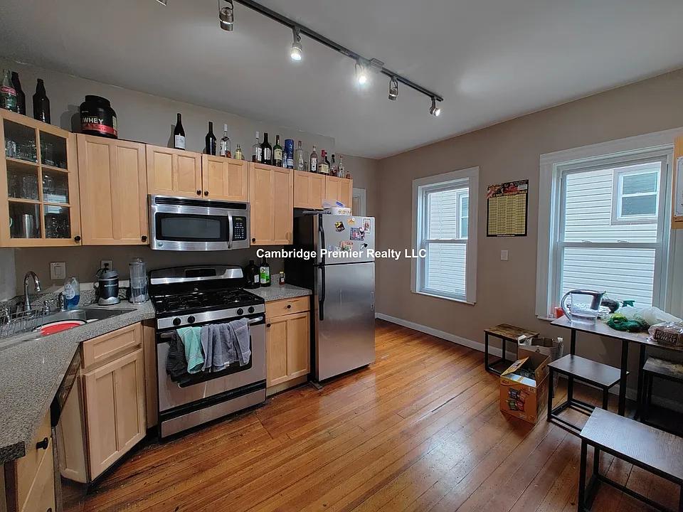 9-11 Medford St #2