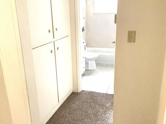 3rd image of 427 S 5th St #10797017