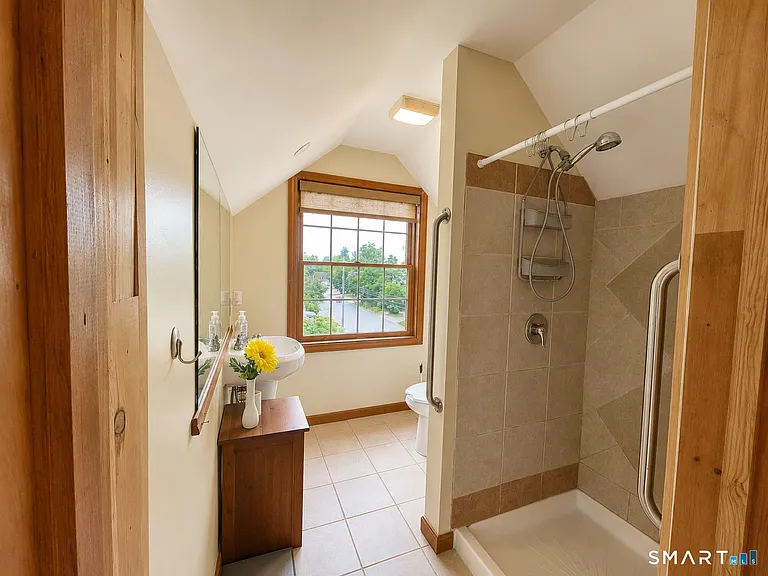 505 E Main St — Photo 12