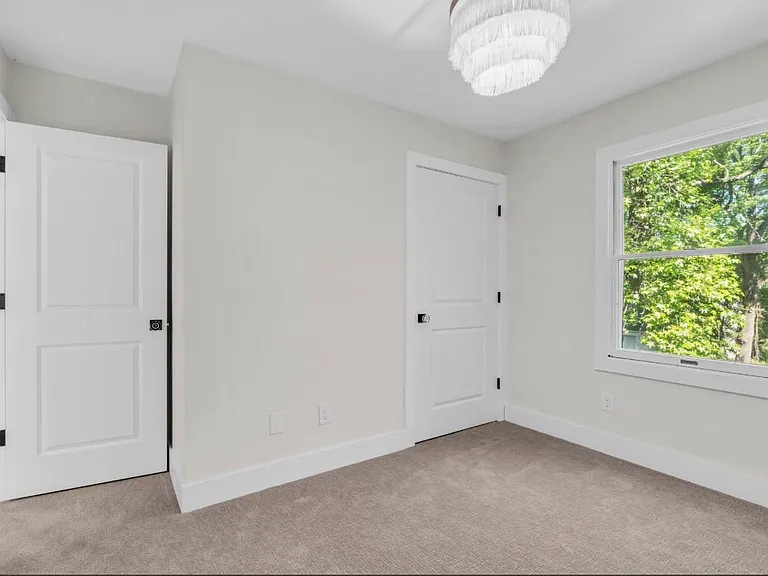 633 Eltone Rd — Photo 28
