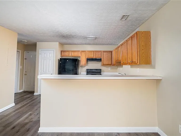 935 Hickory Bend Rd — Photo 3
