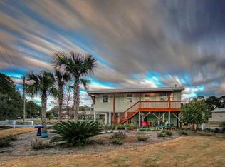 400 7th St, Mexico Beach, FL 32456